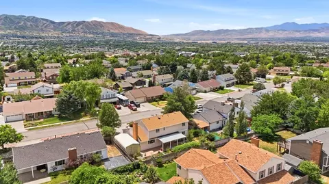 View/Area - 1251 E Sage Ridge Rd, Sandy, UT 84094 photo 4 of 8