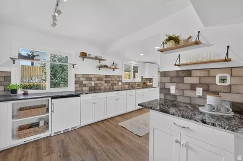 Kitchen - 1251 E Sage Ridge Rd, Sandy, UT 84094 photo 1 of 6