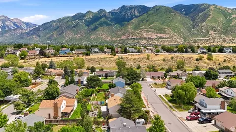 View/Area - 1251 E Sage Ridge Rd, Sandy, UT 84094 photo 6 of 8