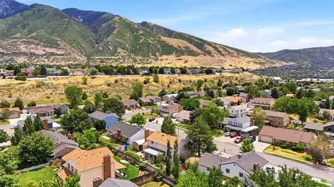 View/Area - 1251 E Sage Ridge Rd, Sandy, UT 84094 photo 5 of 8