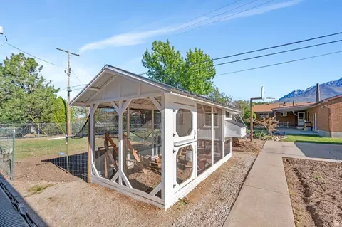377 N 650 E #9, Orem, UT 84097 photo 4