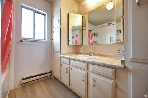 Bath - 285 W 600 N #2, Logan, UT 84321 photo 2 of 3