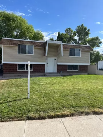 3226 W Meadow Wood Way S, Taylorsville, UT 84129