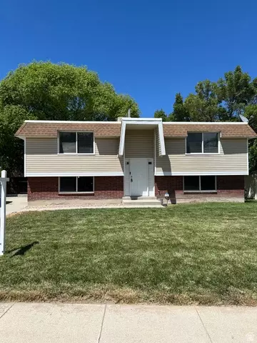 3226 W Meadow Wood Way S, Taylorsville, UT 84129