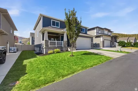 Exterior - 4196 E Dryland Way S, Eagle Mountain, UT 84005 photo 3 of 6