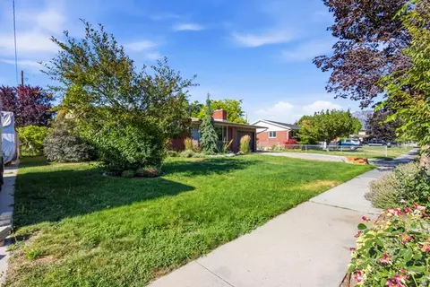 Exterior - 339 E 6230 S, Murray, UT 84107 photo 7 of 7