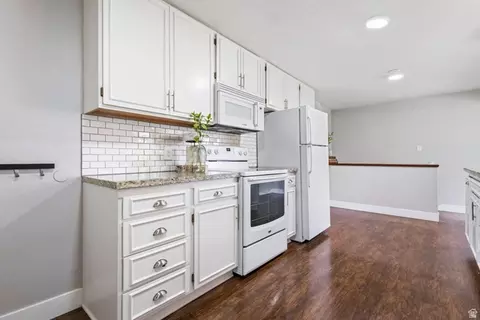 Kitchen - 339 E 6230 S, Murray, UT 84107 photo 3 of 3