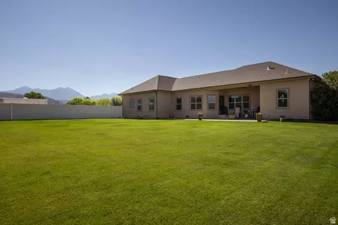 Exterior - 4635 E Sunny Acres Ln, Moab, UT 84532 photo 7 of 13