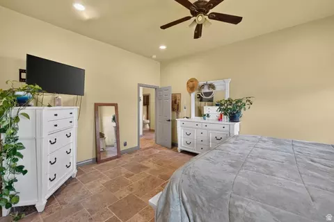 Bedroom - 4635 E Sunny Acres Ln, Moab, UT 84532 photo 3 of 6