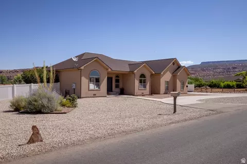 Exterior - 4635 E Sunny Acres Ln, Moab, UT 84532 photo 4 of 13