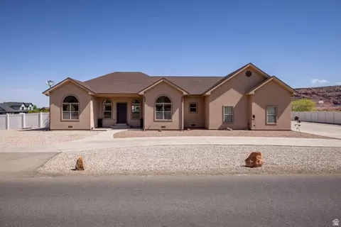 Exterior - 4635 E Sunny Acres Ln, Moab, UT 84532 photo 2 of 13