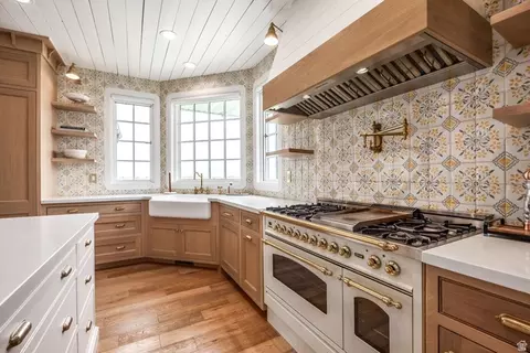 Kitchen - 4636 W 8400 S, Payson, UT 84651 photo 3 of 4