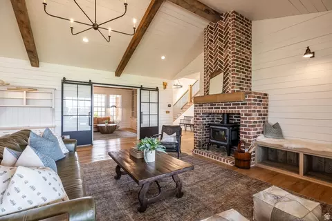 Living - 4636 W 8400 S, Payson, UT 84651 photo 2 of 4