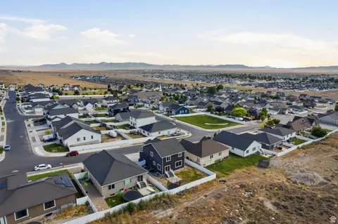 2789 E Clarkstone Dr, Eagle Mountain, UT 84005 photo 43