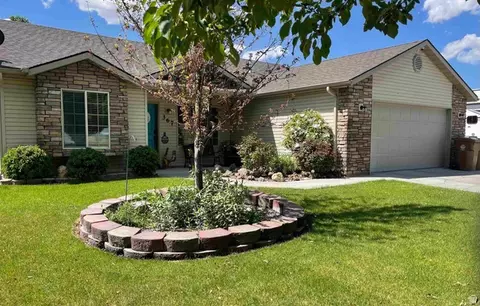 367 Chesapeake Ave, Chubbuck, ID 83202