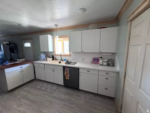 Kitchen - 33980 N 10890 E, Fairview, UT 84629 photo 2 of 4