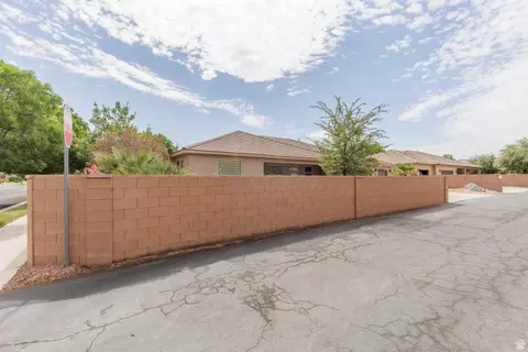 Exterior - 4064 S 20 E, Washington, UT 84780 photo 8 of 10