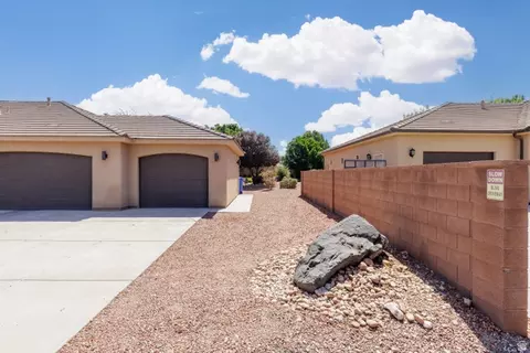 Exterior - 4064 S 20 E, Washington, UT 84780 photo 9 of 10