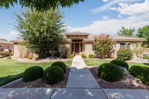 4064 S 20 E, Washington, UT 84780