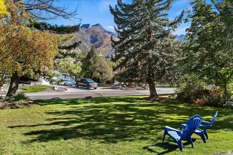 Exterior - 2882 Etienne Way, Sandy, UT 84093 photo 3 of 7