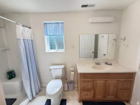 Bath - 190 E 600 N, Ferron, UT 84523 photo 6 of 6