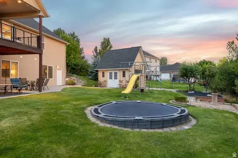Exterior - 475 E Silverleaf Dr, Alpine, UT 84004 photo 3 of 8