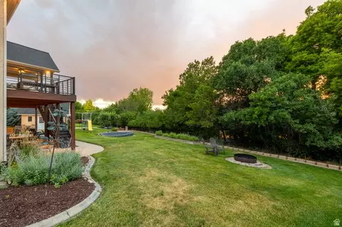 Exterior - 475 E Silverleaf Dr, Alpine, UT 84004 photo 2 of 8