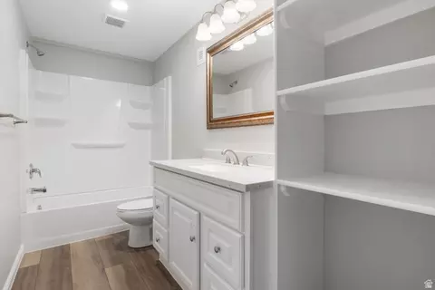Bath - 835 W 1200 N, Orem, UT 84057 photo 3 of 4