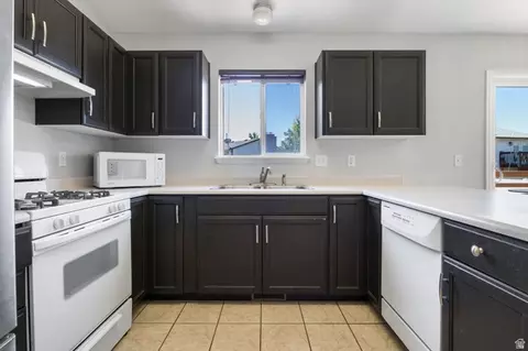 Kitchen - 835 W 1200 N, Orem, UT 84057 photo 1 of 2