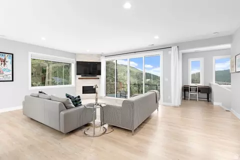 329 Matterhorn Dr, Park City, UT 84098