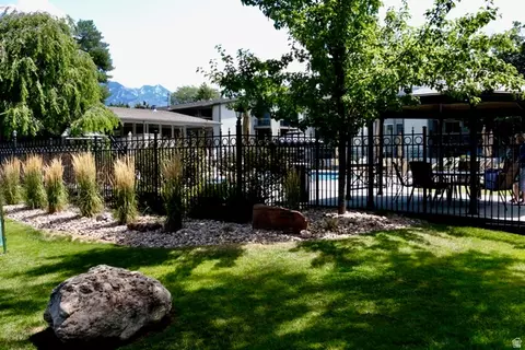 1570 E 5740 S, Murray, UT 84121 photo 27