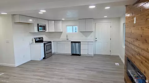 8949 S Reliance Dr W, Sandy, UT 84070 photo 15
