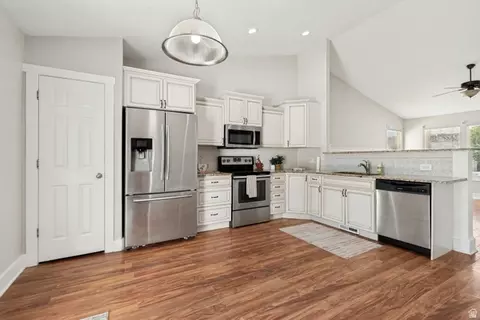 3949 E Sioux St, Eagle Mountain, UT 84005 photo 7