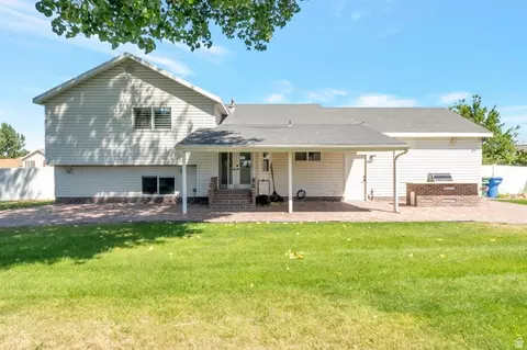 1843 W Springwater Dr S, Orem, UT 84058 photo 32