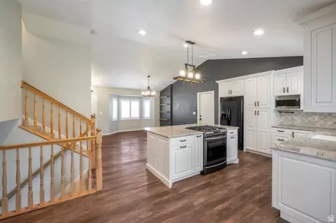 1843 W Springwater Dr S, Orem, UT 84058 photo 8
