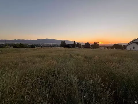 1082 S 400 E, Providence, UT 84332