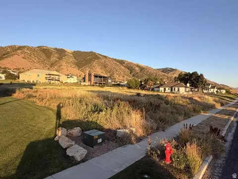 1082 S 400 E, Providence, UT 84332 photo 7