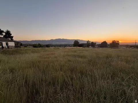 1082 S 400 E, Providence, UT 84332 photo 2