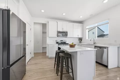 Kitchen - 792 S 4000 W, Syracuse, UT 84075 photo 1 of 1