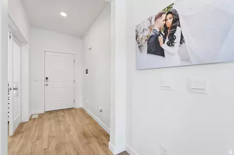 Entry Way - 792 S 4000 W, Syracuse, UT 84075 photo 4 of 5