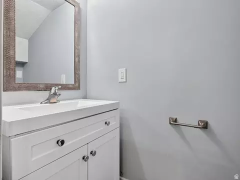 1325 S Lincoln Ave E #E4, Ogden, UT 84404 photo 9