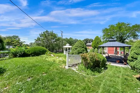 Exterior - 406 W 3300 S, Bountiful, UT 84010 photo 2 of 6