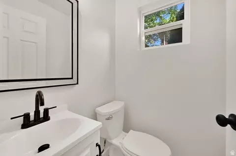 Bath - 406 W 3300 S, Bountiful, UT 84010 photo 1 of 5