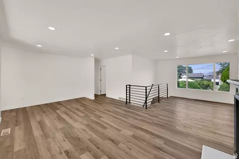 Living - 406 W 3300 S, Bountiful, UT 84010 photo 4 of 7