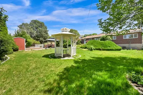 Exterior - 406 W 3300 S, Bountiful, UT 84010 photo 4 of 4