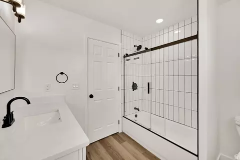 Bath - 406 W 3300 S, Bountiful, UT 84010 photo 3 of 5