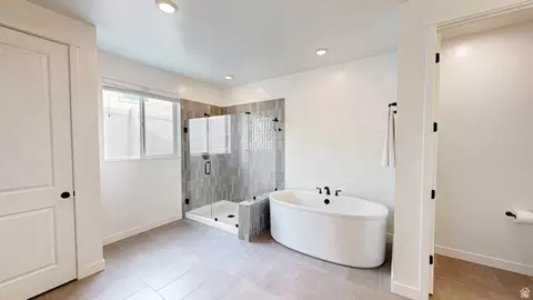 Bath - 872 W Union Bench Dr, Mapleton, UT 84664 photo 1 of 4