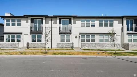 Exterior - 717 S Harrison Dr W, Springville, UT 84663 photo 3 of 3