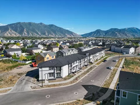 View/Area - 717 S Harrison Dr W, Springville, UT 84663 photo 1 of 8
