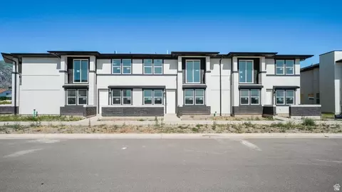 729 S Harrison Dr W, Springville, UT 84663